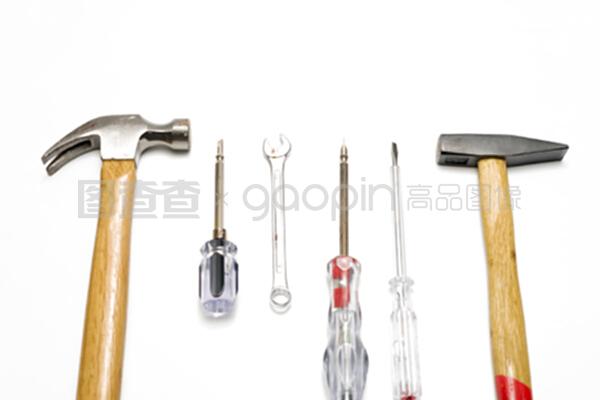 五金沖壓件的生產(chǎn)與應用